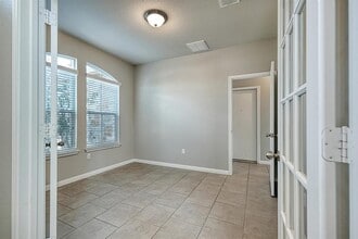 100 Northern Flicker St in Kyle, TX - Foto de edificio - Building Photo