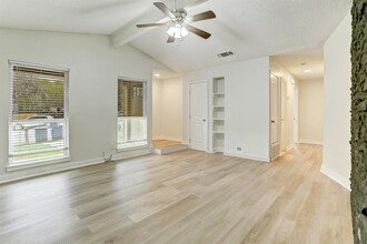 5205 Palo Blanco Ln in Austin, TX - Building Photo - Building Photo