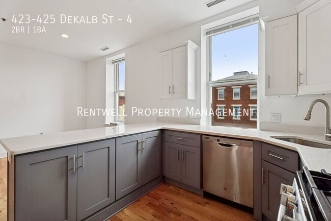 423-425 DeKalb St in Norristown, PA - Building Photo - Building Photo