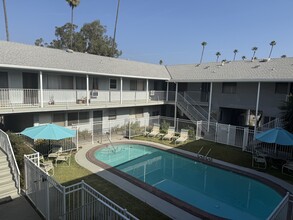 1801 Fair Oaks Ave, Unit R in South Pasadena, CA - Foto de edificio - Building Photo