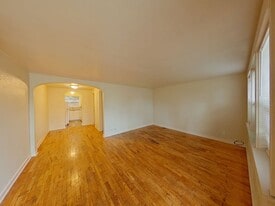 484-490 E 14th Ave in Eugene, OR - Building Photo