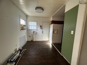712 W Omega St in Henrietta, TX - Building Photo - Building Photo