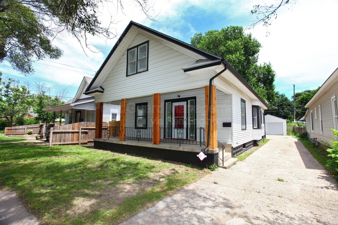 706 S Pattie St in Wichita, KS - Building Photo