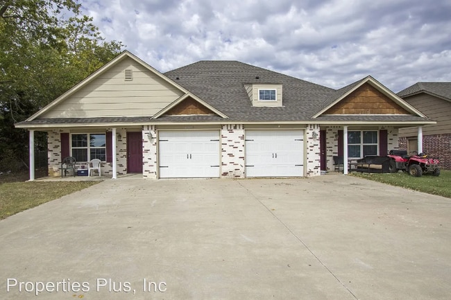 2104 21st St N in Claremore, OK - Foto de edificio - Building Photo