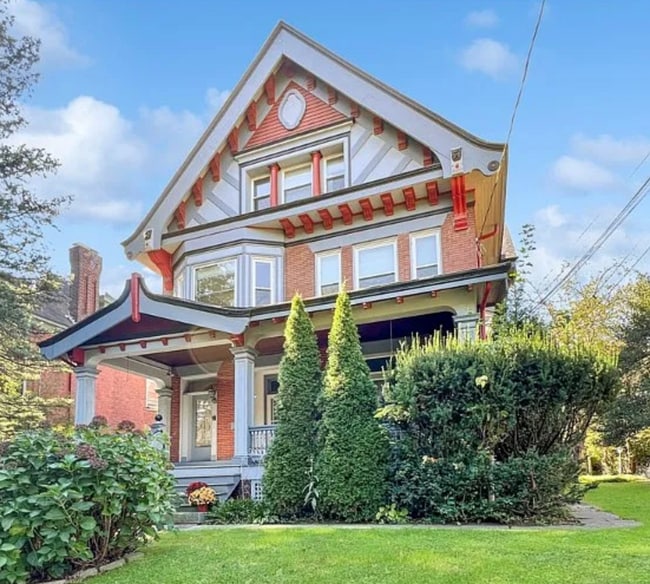 property at 926 Savannah Ave