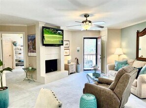 16301 Ledgemont Ln in Addison, TX - Building Photo - Building Photo