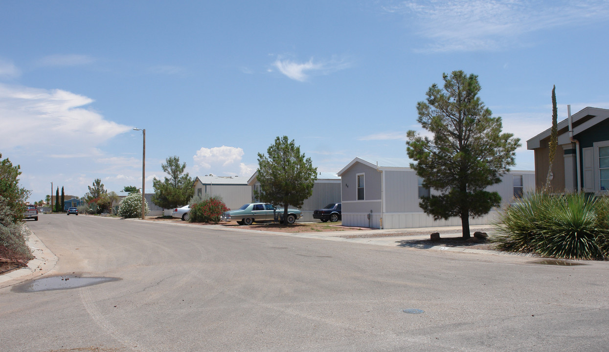 Regency Village in El Paso, TX - Building Photo