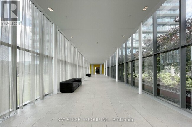 105-1105 The Queensway in Toronto, ON - Building Photo - Building Photo