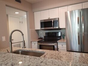 5101 Eaglesmere Dr in Orlando, FL - Building Photo - Building Photo