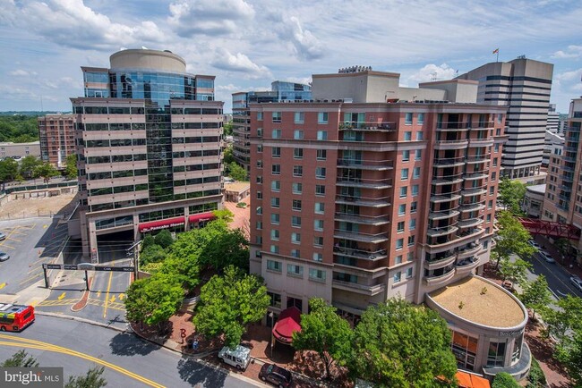 7710 Woodmont Ave in Bethesda, MD - Building Photo - Building Photo