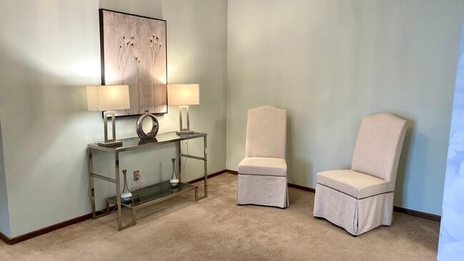 350 Ford Rd, Unit 7 in Minneapolis, MN - Foto de edificio - Building Photo