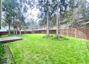 3081 NE Purcell Blvd in Bend, OR - Building Photo - Building Photo