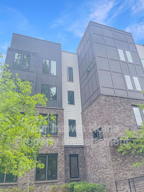 property at 377 Grant Cir SE