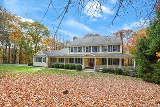 202 S Bald Hill Rd in New Canaan, CT - Building Photo - Building Photo
