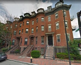 702 Massachusetts Ave, Unit 6 in Boston, MA - Foto de edificio - Building Photo