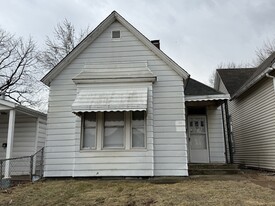 1608 3rd St in Madison, IL - Building Photo