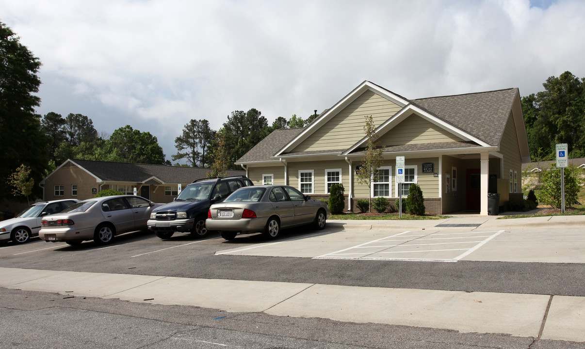 Glenbrook Crossing in Raleigh, NC - Building Photo