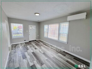3039 Bronson Ave in Los Angeles, CA - Building Photo - Building Photo
