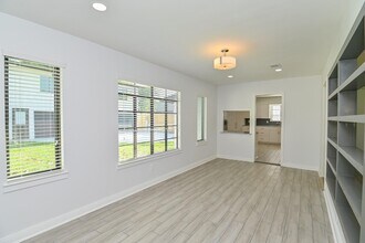 3742 Charleston St in Houston, TX - Building Photo - Building Photo