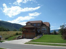 3950 Sky Ranch Dr in Glenwood Springs, CO - Building Photo