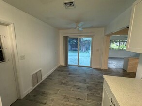 115 Entrada Dr in Hollywood, FL - Building Photo - Building Photo