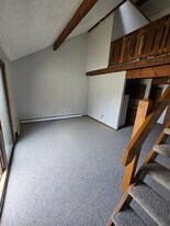 9120 N Lima Rd, Unit AFFORDABLE AND UPDATED !! in Youngstown, OH - Building Photo