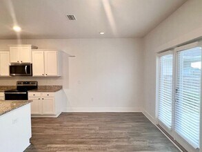 5889 Danbury Blvd in Milton, FL - Building Photo - Building Photo