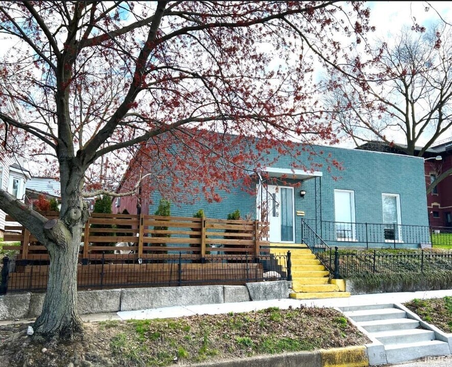 605 N 7th St in Lafayette, IN - Building Photo