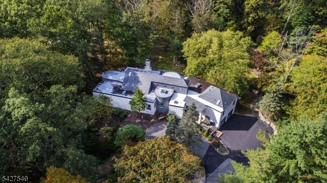 4 Springwood Terrace in Kinnelon, NJ - Building Photo - Building Photo