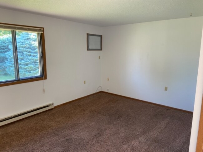 108 Willow Creek Ln in Hospers, IA - Building Photo - Building Photo
