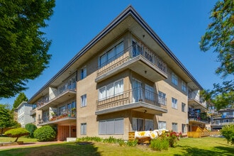 8686 Selkirk St in Vancouver, BC - Building Photo - Building Photo