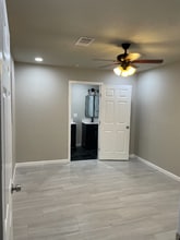 3313 Pine St in Galveston, TX - Foto de edificio - Building Photo