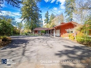 10922 Greengate Ln SW in Lakewood, WA - Foto de edificio - Building Photo