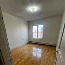 366 Centre St, Unit 5 in Boston, MA - Building Photo - Building Photo