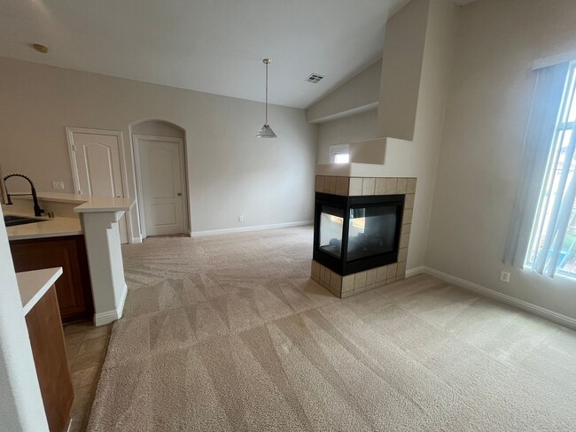 1089 Elation Ln in Henderson, NV - Building Photo - Building Photo