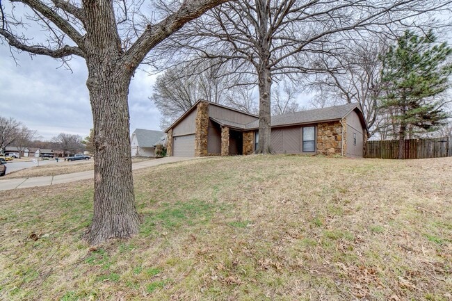 1919 W 65th St S in Tulsa, OK - Building Photo - Building Photo