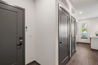 6160 N Rural St in Indianapolis, IN - Foto de edificio - Building Photo