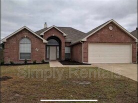 292 Beech Dr in Rockwall, TX - Building Photo