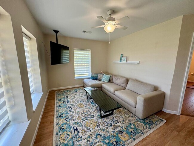 115 Ellis Ln in Eastpoint, FL - Building Photo - Building Photo