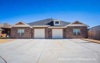 12007 Englewood Ave in Lubbock, TX - Building Photo - Building Photo