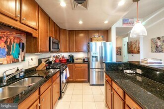 1830 Fountain Dr, Unit 401 in Reston, VA - Building Photo - Building Photo