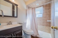 260 Hancock Ave photo'