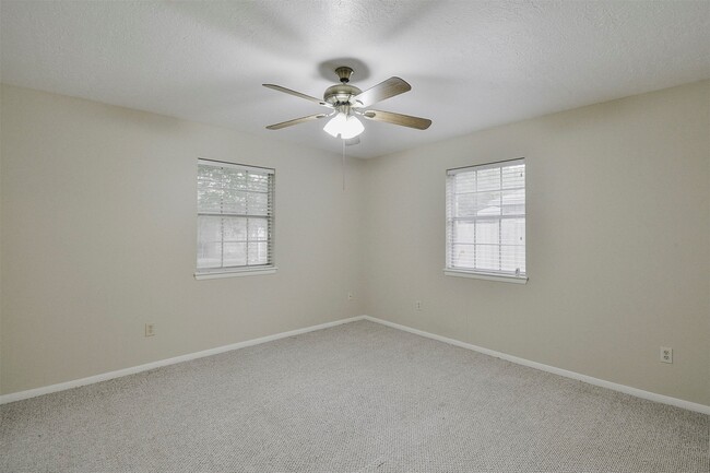 property at 419 S Starboard St