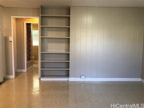 15 ?Iliahi St in Honolulu, HI - Building Photo - Building Photo