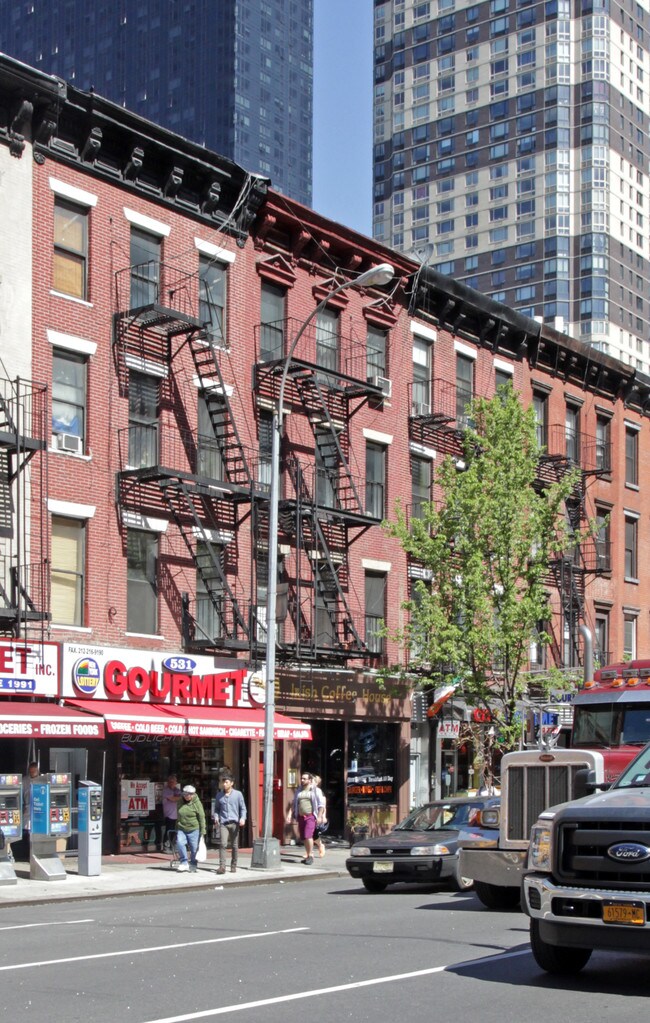 533 9th Ave