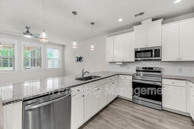 7770 Park Gate Dr in North Charleston, SC - Building Photo - Building Photo