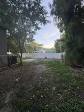 22250 Miami Ave in Miami, FL - Building Photo - Building Photo