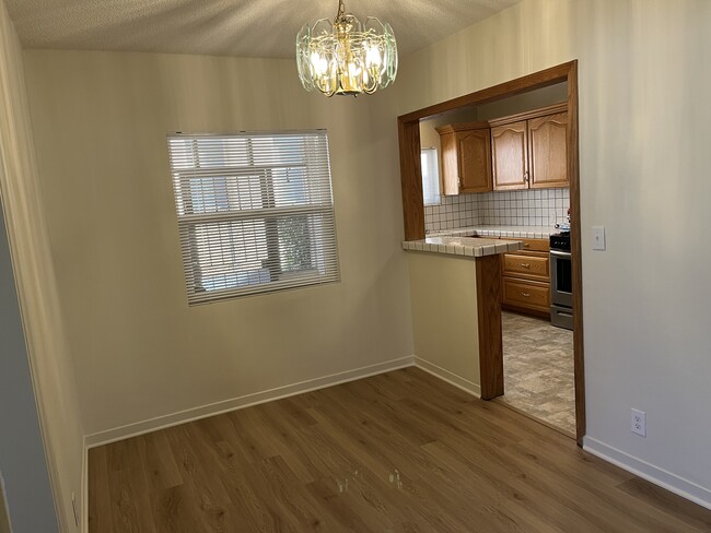 322 Cornell Dr, Unit FrontUnit in Burbank, CA - Building Photo - Building Photo