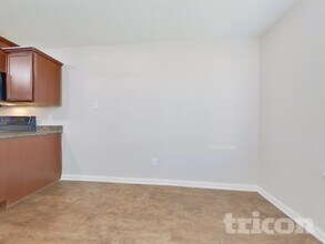 2322 Oyster Bay Ave in Texas City, TX - Foto de edificio - Building Photo