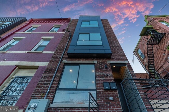 2040 N 19th St in Philadelphia, PA - Building Photo - Building Photo
